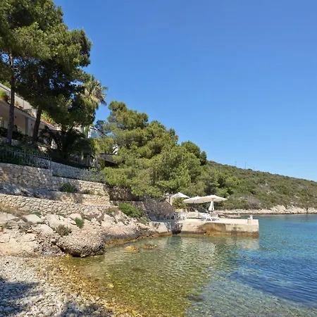 Sano Vila Hvar Town